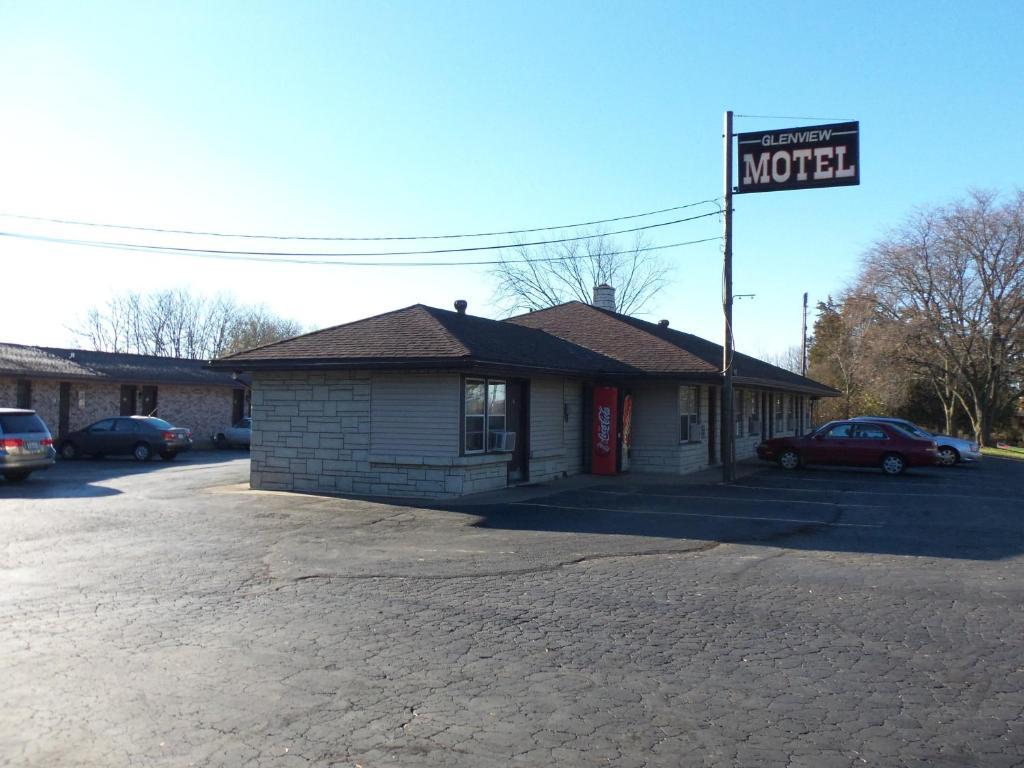 Glenview Motel Dubuque Exteriör bild